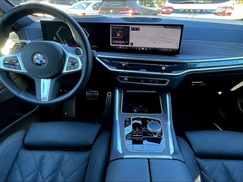 Certified 2025 BMW X6 xDrive40i image 15