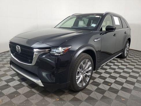 Certified 2025 MAZDA CX-90 3.3 Turbo w/ Premium Plus Pkg image 3