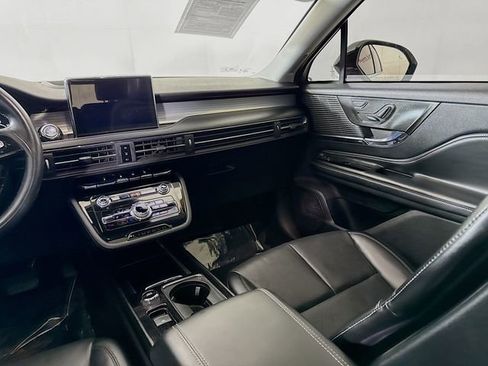 Used 2022 Lincoln Corsair AWD w/ Premium Package image 24