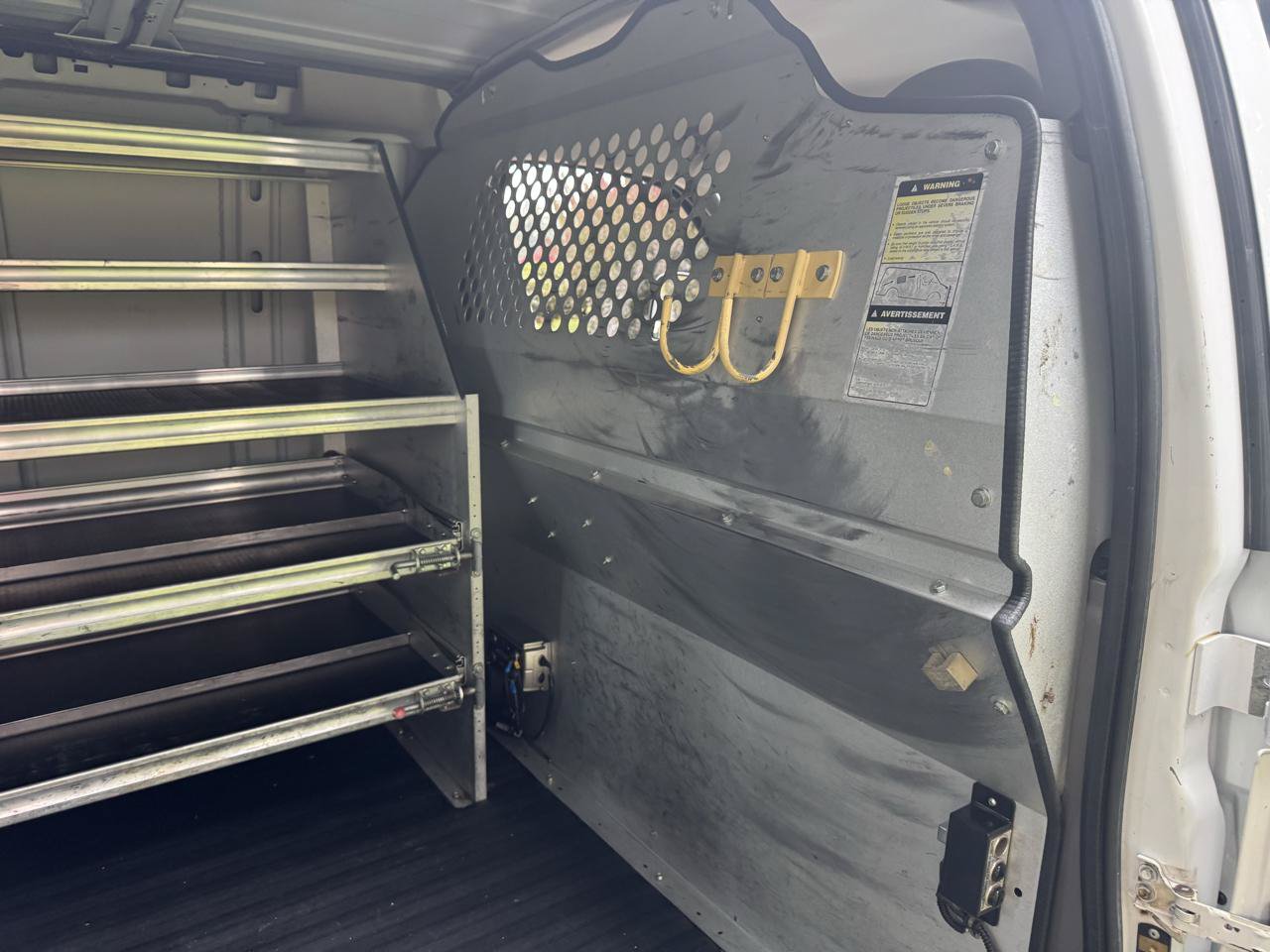 Used 2014 Chevrolet Express 2500 RWD image 20