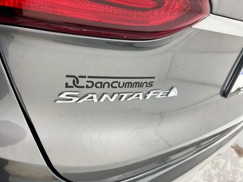 Used 2019 Hyundai Santa Fe SEL FWD image 25