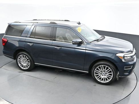 Used 2022 Ford Expedition Limited image 45