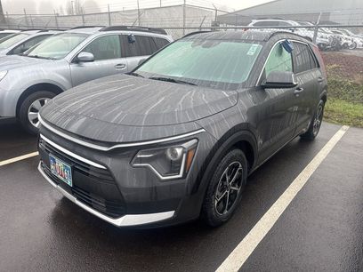 Used 2023 Kia Niro EX