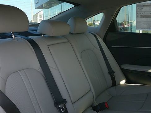 Certified 2025 Hyundai Sonata Limited image 8