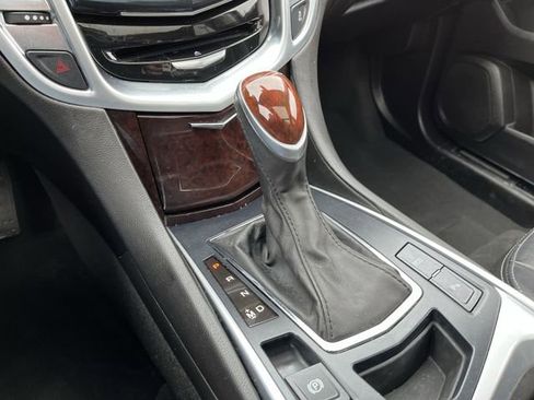 Used 2016 Cadillac SRX Luxury image 24