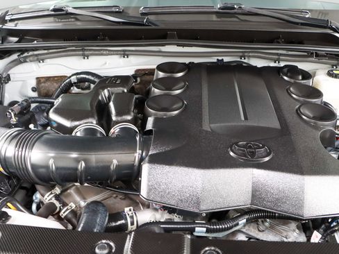 Used 2024 Toyota 4Runner SR5 Premium image 33