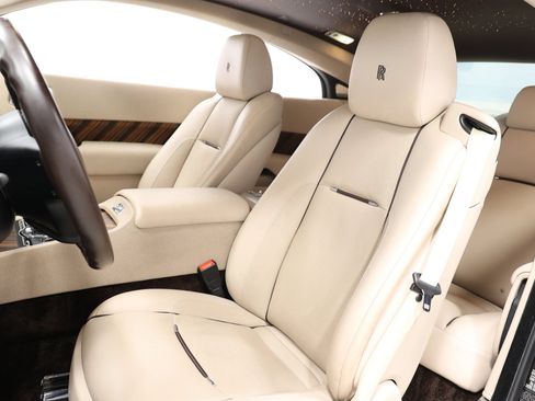 Used 2015 Rolls-Royce Wraith RWD image 4