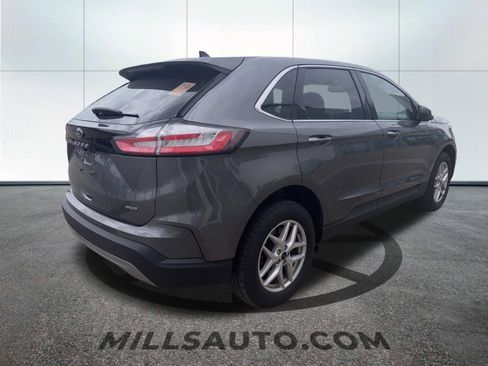 Used 2024 Ford Edge SEL w/ Convenience Package AWD/4WD image 4