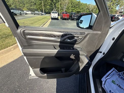 Certified 2021 GMC Yukon Denali w/ Denali Premium Package image 22