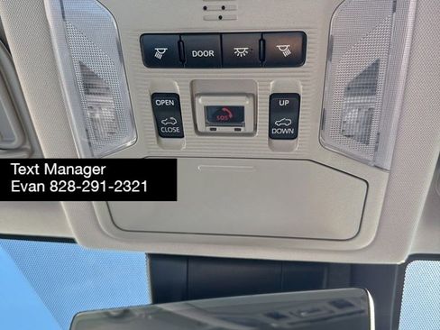 Used 2020 Toyota RAV4 XLE Premium image 30