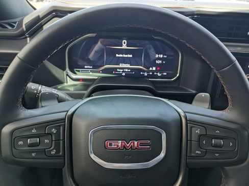 Used 2024 GMC Sierra 1500 AT4 w/ Technology Package AWD/4WD image 25
