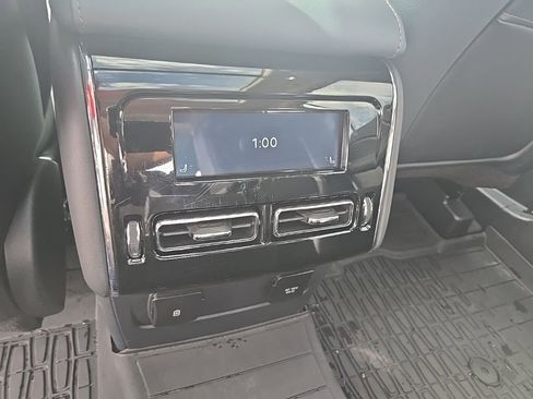 Used 2025 Lincoln Aviator Reserve w/ Equipment Group 201A image 27