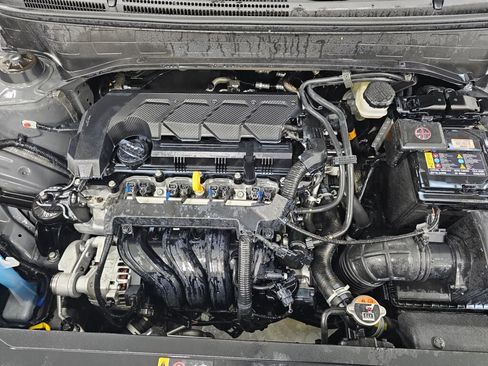 Used 2025 Hyundai Venue SEL FWD image 32