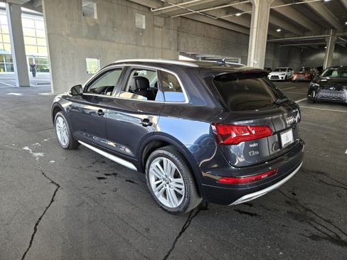 Used 2019 Audi Q5 2.0T Premium Plus w/ Premium Plus Package AWD/4WD image 3