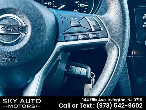 Used 2017 Nissan Rogue S image 13