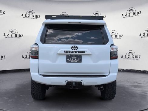 Used 2018 Toyota 4Runner SR5 w/ Convenience Package RWD image 5