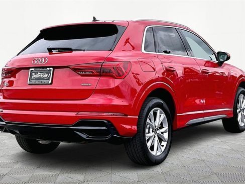 Used 2022 Audi Q3 2.0T Premium Plus w/ Premium Plus Package image 2