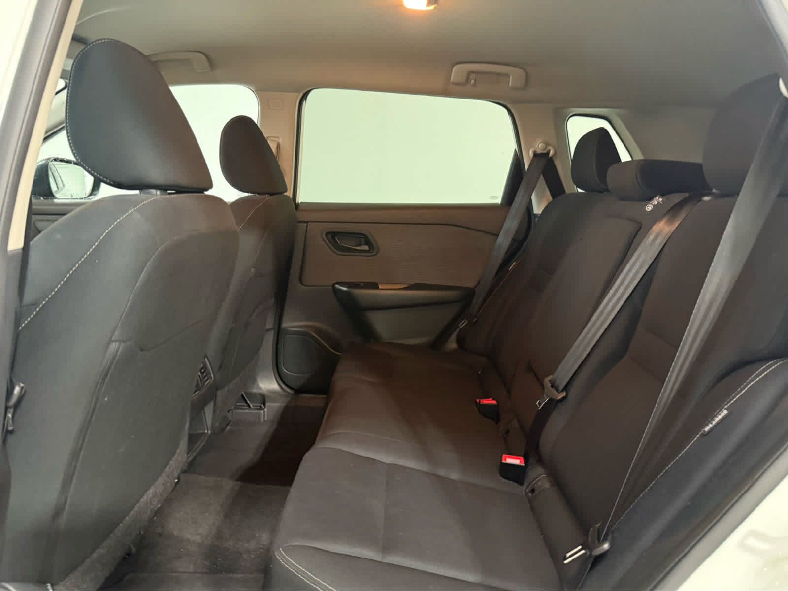 Used 2023 Nissan Rogue S AWD/4WD image 14