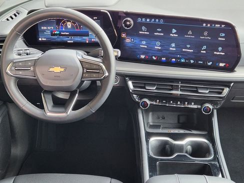 Used 2026 Chevrolet Traverse LT image 26