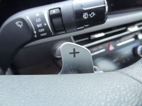 Used 2025 Hyundai Sonata SEL FWD image 19