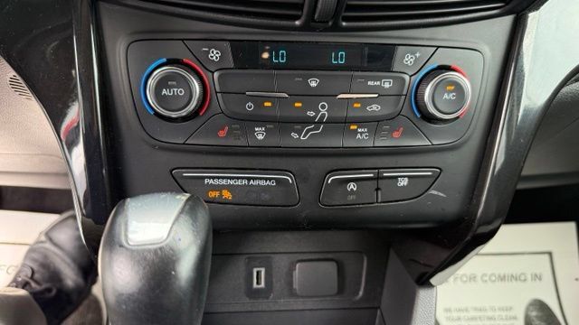Used 2017 Ford Escape SE w/ Equipment Group 201A AWD/4WD image 13
