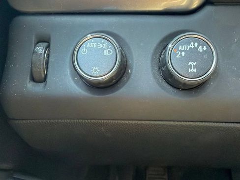 Used 2019 Chevrolet Tahoe 4WD image 15