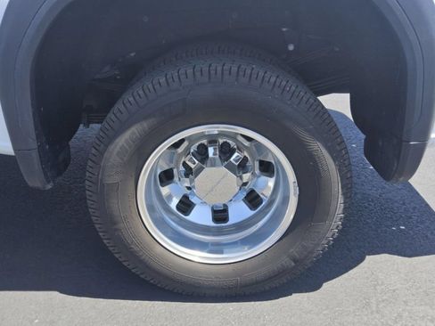 Used 2025 GMC Sierra 3500 Denali Ultimate AWD/4WD image 5