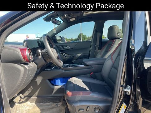 Used 2025 Chevrolet Equinox RS w/ Safety and Technology Package FWD image 12