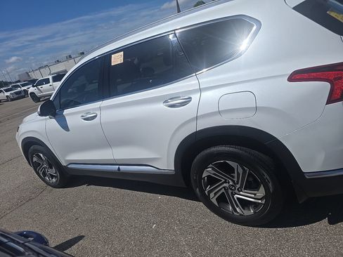 Used 2022 Hyundai Santa Fe SEL w/ Convenience + Premium Package FWD image 9
