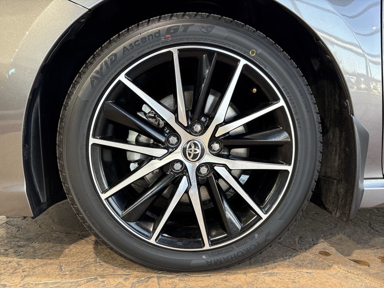 Used 2023 Toyota Camry SE FWD image 10