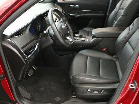 Used 2023 Cadillac XT4 Sport w/ Cold Weather Package AWD/4WD image 27