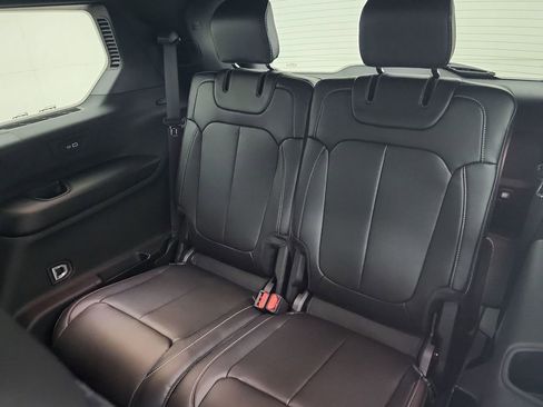 New 2025 Jeep Grand Cherokee L Limited image 32