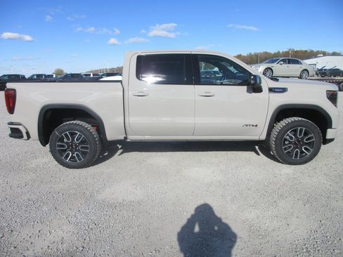 New 2026 GMC Sierra 1500 AT4 w/ AT4 Premium Package image 3