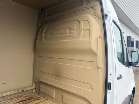 Used 2024 Mercedes-Benz Sprinter 3500 image 24