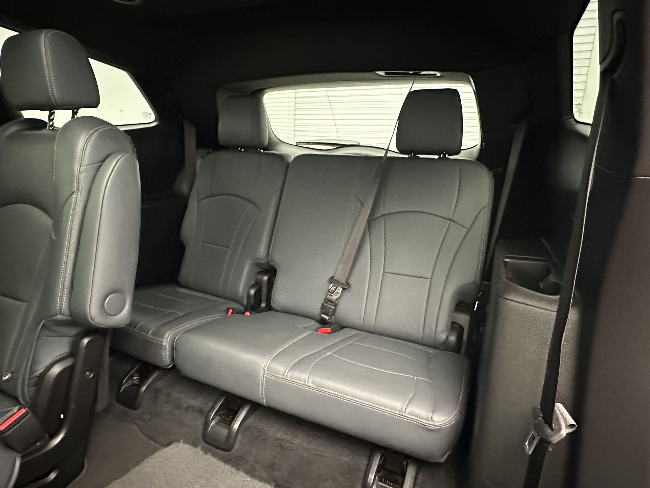 Certified 2023 Buick Enclave Essence w/ Experience Buick Package AWD/4WD image 32