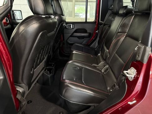 Used 2021 Jeep Gladiator Rubicon AWD/4WD image 10