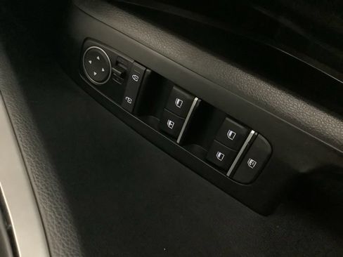 Certified 2025 Kia Soul LX FWD image 25