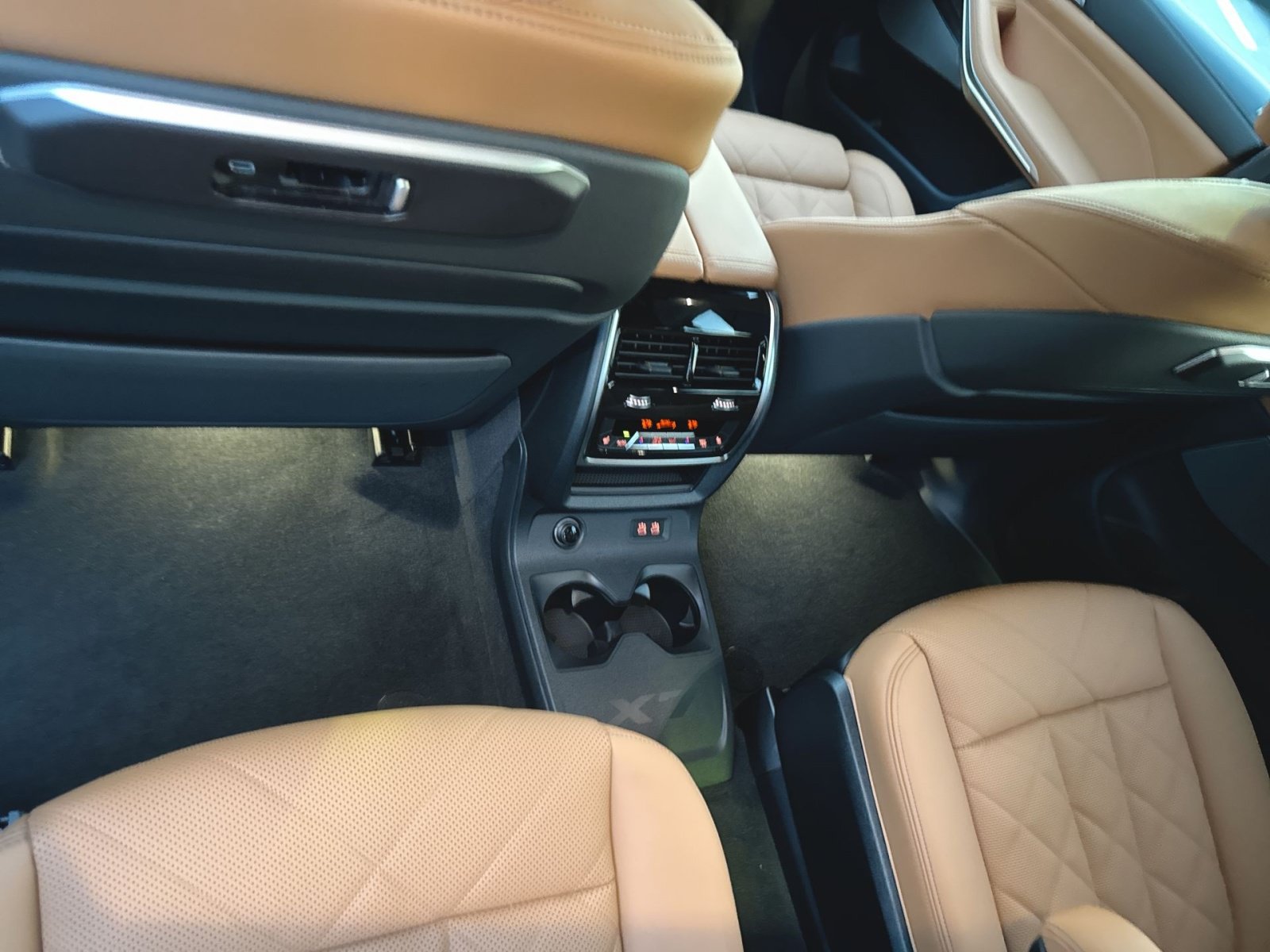 New 2027 BMW X7 xDrive40i w/ M Sport Package AWD/4WD image 6
