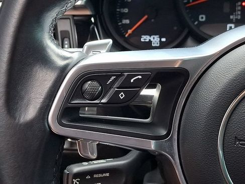 Certified 2021 Porsche Macan AWD/4WD image 24