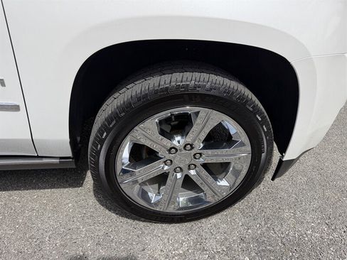 Used 2019 GMC Yukon Denali w/ Denali Ultimate Package image 11