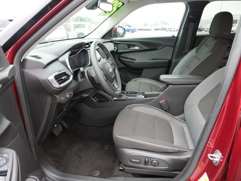 Used 2023 Chevrolet TrailBlazer LT image 14