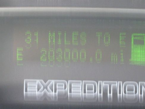 Used 2013 Ford Expedition Limited image 18