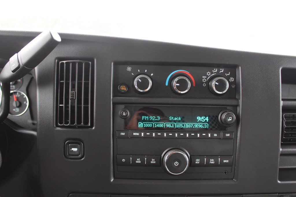 Used 2025 GMC Savana 2500 Extended w/ Driver Convenience Package RWD image 30