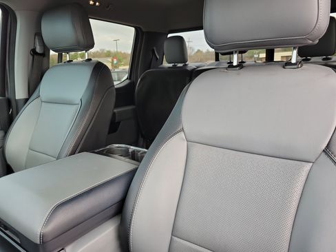 Used 2022 Ford F150 Lariat image 14