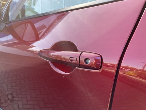 Used 2023 Nissan Rogue SV image 13