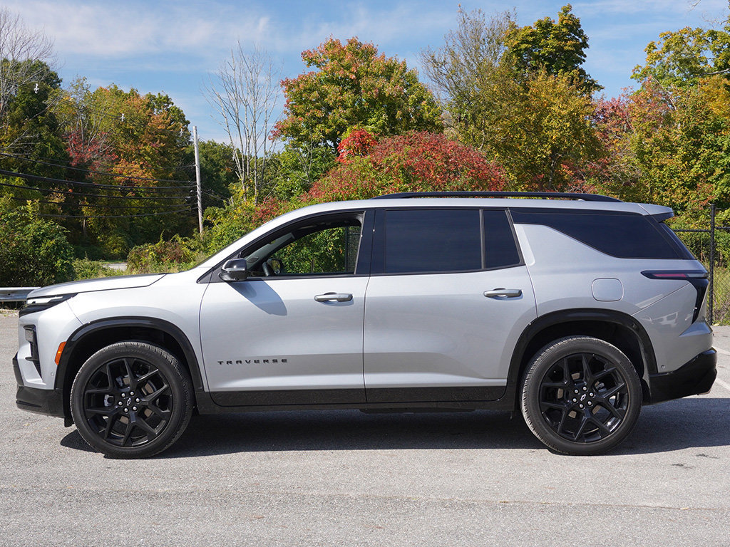 Used 2026 Chevrolet Traverse RS AWD/4WD image 23