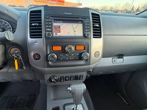 Used 2019 Nissan Frontier SL image 22