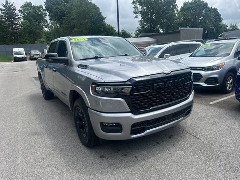 Used 2025 RAM 1500 Big Horn AWD/4WD image 4