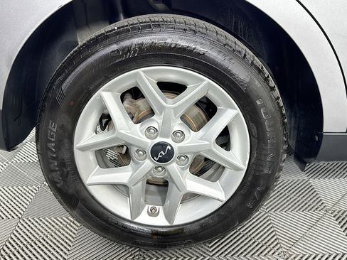 Used 2023 Kia Soul LX w/ LX Technology Package FWD image 31