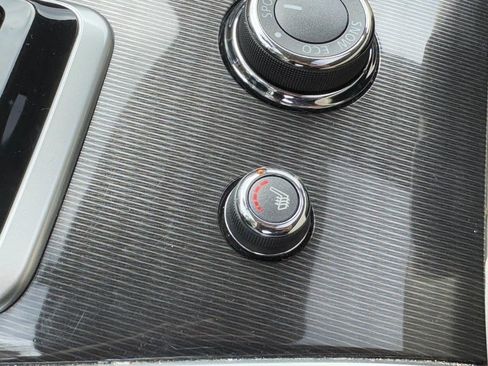 Used 2019 INFINITI QX60 Luxe w/ Essential Package image 20